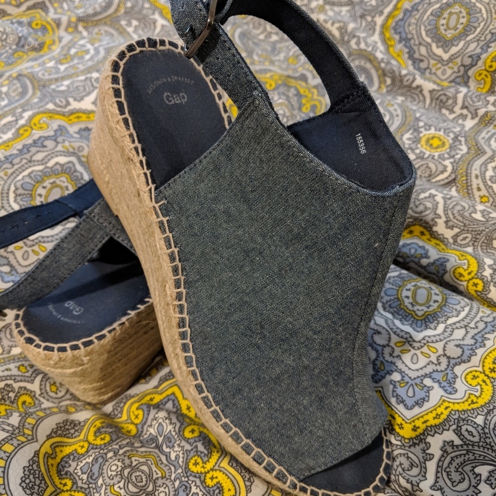 Gap Wedges size 9
